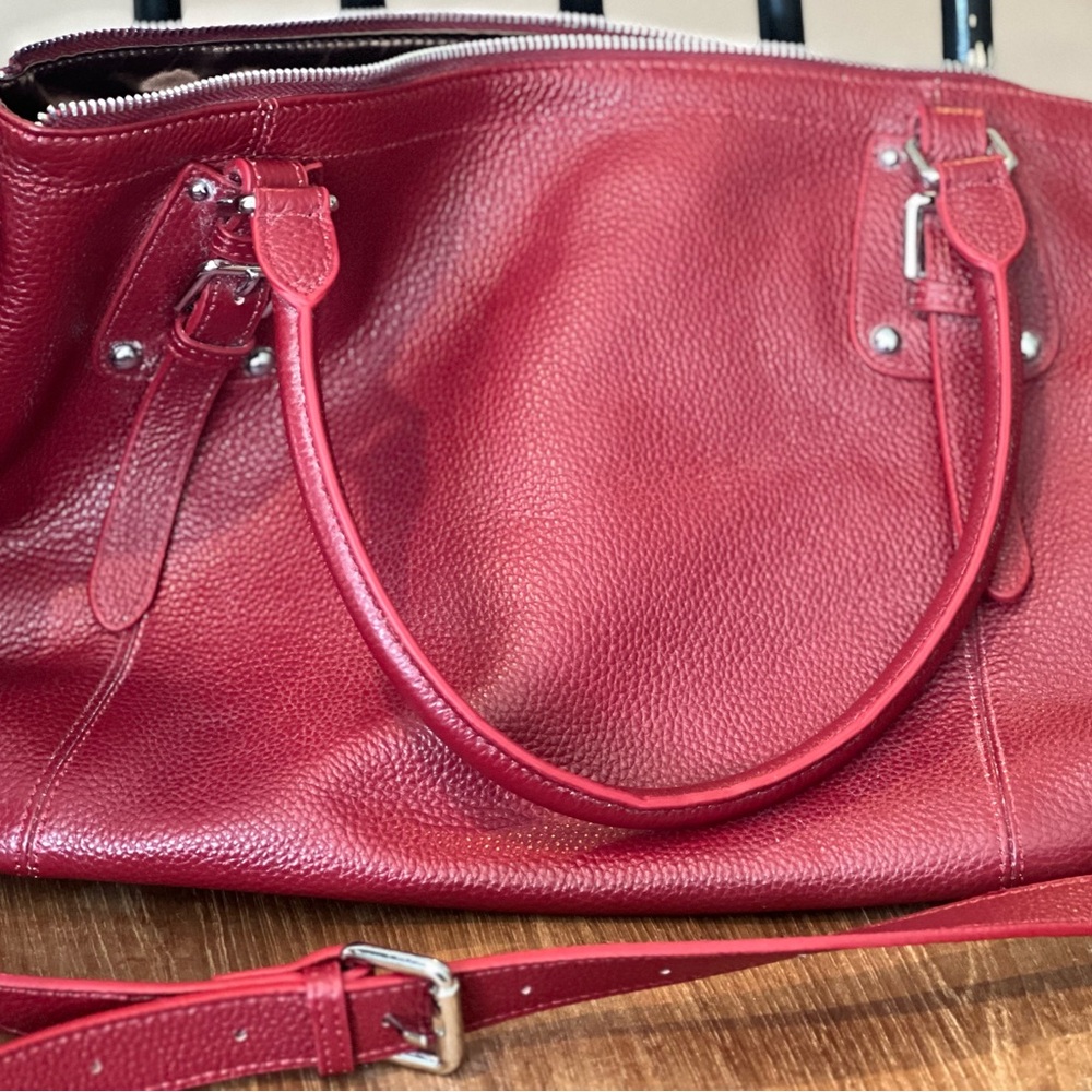 New Beautiful Heshe Red Leather Shoulder Crossbody Bag with Detachable Strap NWT